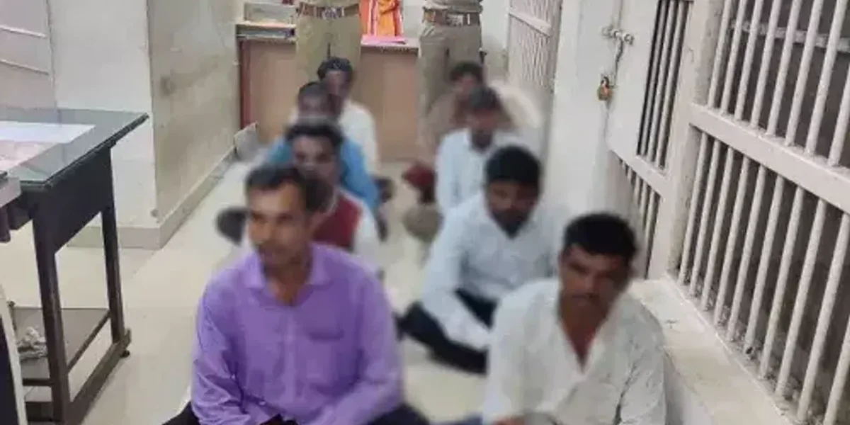 ભરૂચ: નેત્રંગ પોલીસે હાથાકુંડી ગામે ચાલતા જુગારધામ પર પાડ્યા દરોડા,8 જુગારીઓની ધરપકડ