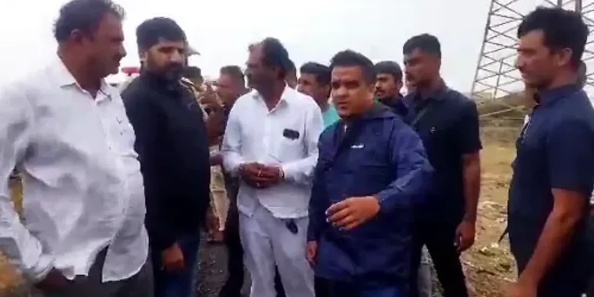 દેવભૂમિ દ્વારકા : “બિપરજોય” વાવાઝોડાની અસરના પગલે ગૃહમંત્રી હર્ષ સંઘવીએ નાવદ્રા ગામ-બંદરની લીધી મુલાકાત…