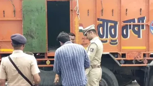 અંકલેશ્વર : ગેરેજમાં સર્વિસ માટે આવેલ પંજાબ પાર્સિંગની ટ્રકમાંથી ક્લીનરનો મૃતદેહ મળી આવ્યો, પોલીસ તપાસ શરૂ…