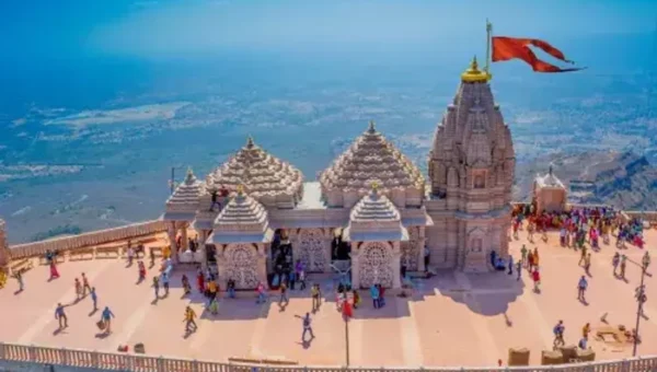 પાવાગઢથી માચી સુધી શનિ- રવિ ખાનગી વાહનો પર પ્રતિબંધ, ટ્રાફિકજામને રોકવા જાહેરનામું બહાર પાડયું