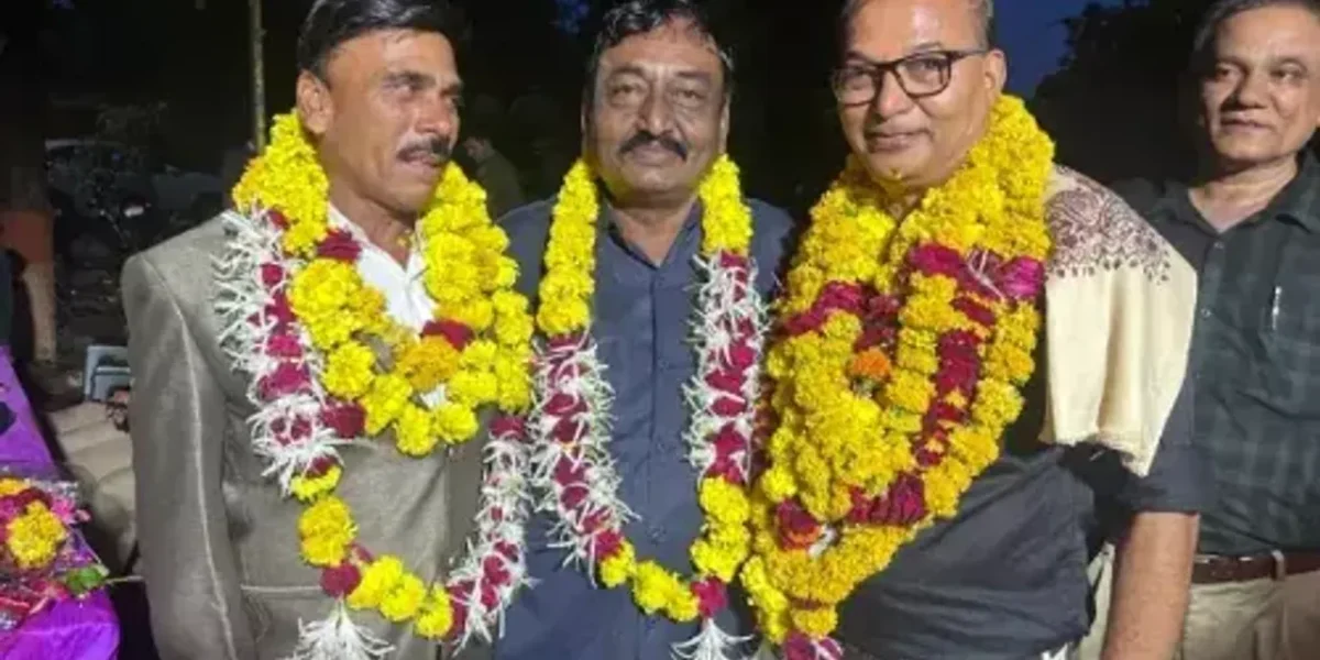 ભરુચ : નબીપુર પોલીસ સ્ટેશનના નિવૃત થતાં ત્રણ પોલીસ કર્મીઓને અપાઈ વિદાય, પી.એસ.આઈ. સહિત સમગ્ર પોલીસ સ્ટાફ રહ્યો ઉપસ્થિત