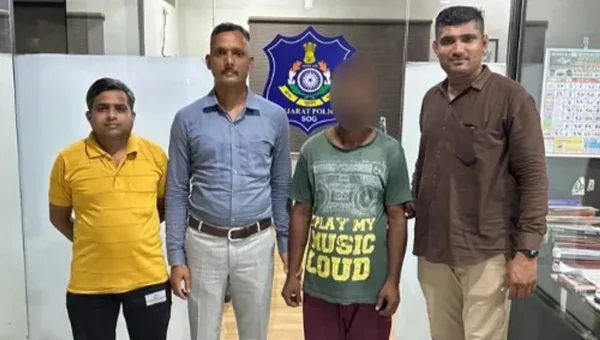 ભરૂચ : એ’ ડિવિઝન પોલીસ મથકના જુગારના ગુન્હામાં નાસતા ફરતા આરોપીની SOGએ કરી ધરપકડ…