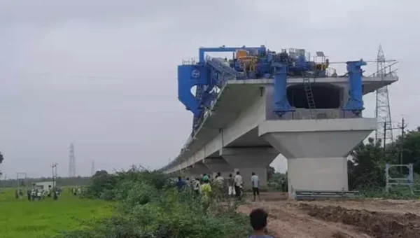 વડોદરા : કરજણ બ્રિજ બનાવતી વખતે ક્રેન તૂટી પડતાં એક શ્રમિકનું મોત, ત્રણ ઇજાગ્રસ્ત….