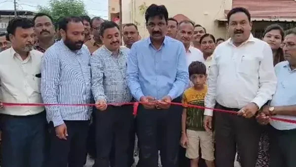 ભરૂચ : ભોલાવ ગામે નિર્માણ પામનાર 3 માર્ગોનું ભૂમિપૂજન, એક નવીન માર્ગનું ધારાસભ્યના હસ્તે લોકાર્પણ કરાયું…
