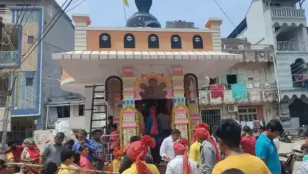 ભરૂચ : ડભોયાવાડ પ્રગટેશ્વર મહાદેવ મંદિર ખાતે હિન્દુ ધર્મ સેના દ્વારા કાવડયાત્રાનું આયોજન કરાયું…..