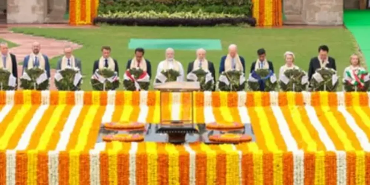 દિલ્હી રાજઘાટ પર બાપુને નમન કરવા પહોચ્યા વર્લ્ડલીડર્સ, મહાત્મા ગાંધીની સમાધિ પર અર્પણ કરી પુષ્પાંજલિ….