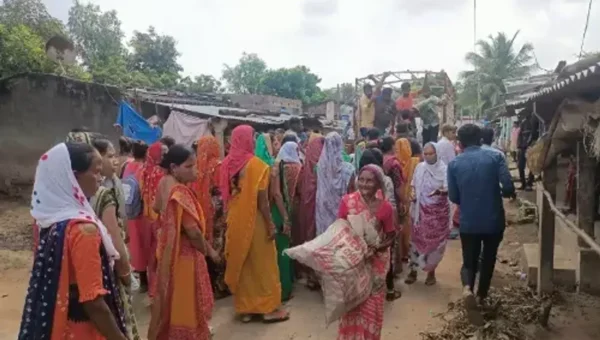 ભરૂચ: ઝઘડીયાના પૂરઅસરગ્રસ્ત ગામડાઓની વ્હારે આવી ડોમેસ્ટ્રીક ક્રિકેટ પ્લેયર મુસ્કાન વસાવા,વાંચો શું કરી સહાય