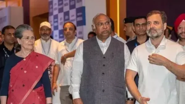 કોંગ્રેસે બનાવી ચૂંટણી કમિટી, 16 નેતાઓના નામ કર્યા જાહેરાત
