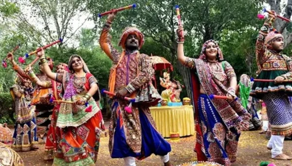 આ નવરાત્રીમાં દિલ ખોલીને રમજો દાંડિયા, વજન ઘટાડવાની સાથે સાથે થશે આ જબરદસ્ત ફાયદાઓ……