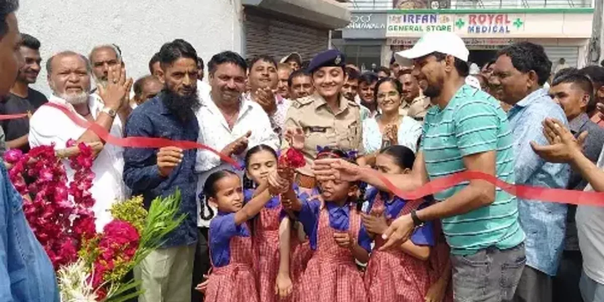 ભરૂચ: ટ્રાફિકને નડતરરૂપ દબાણો પોલીસ દ્વારા દૂર કરાવવામાં આવ્યા,શાકભાજી બજારનું કરાયુ લોકાર્પણ
