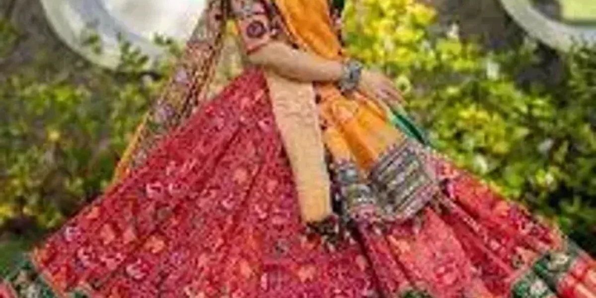 જો તમે નવરાત્રીમાં ગરબા નાઈટ માટે સંપૂર્ણ ગુજરાતી સ્ટાઈલમાં તૈયાર થવા ઈચ્છતા હોવ તો અહીં છે ટિપ્સ…..જાણી લો….