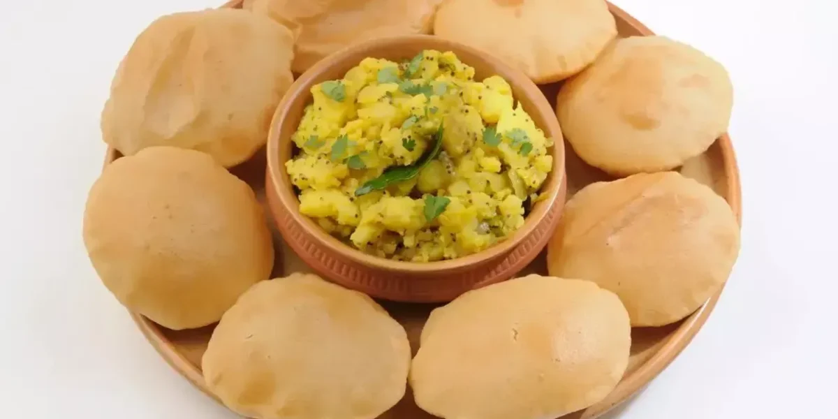 પૂરી તળતી વખતે રાખો આ ખાસ બાબતનું ધ્યાન, પૂરી બનશે એક દમ મસ્ત દડા જેવી ફુલેલી, જાણો સિક્રેટ ટિપ્સ….