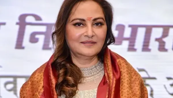 રામપુરના પૂર્વ સાંસદ અને ફિલ્મ અભિનેત્રી જયા પ્રદા વિરુદ્ધ બિન જામીન પાત્ર વોરંટ જાહેર કરાયું