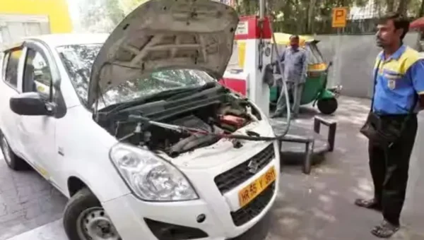 CNG ફરી મોંઘુ થયું, ત્રણ સપ્તાહમાં બીજો વધારો..!