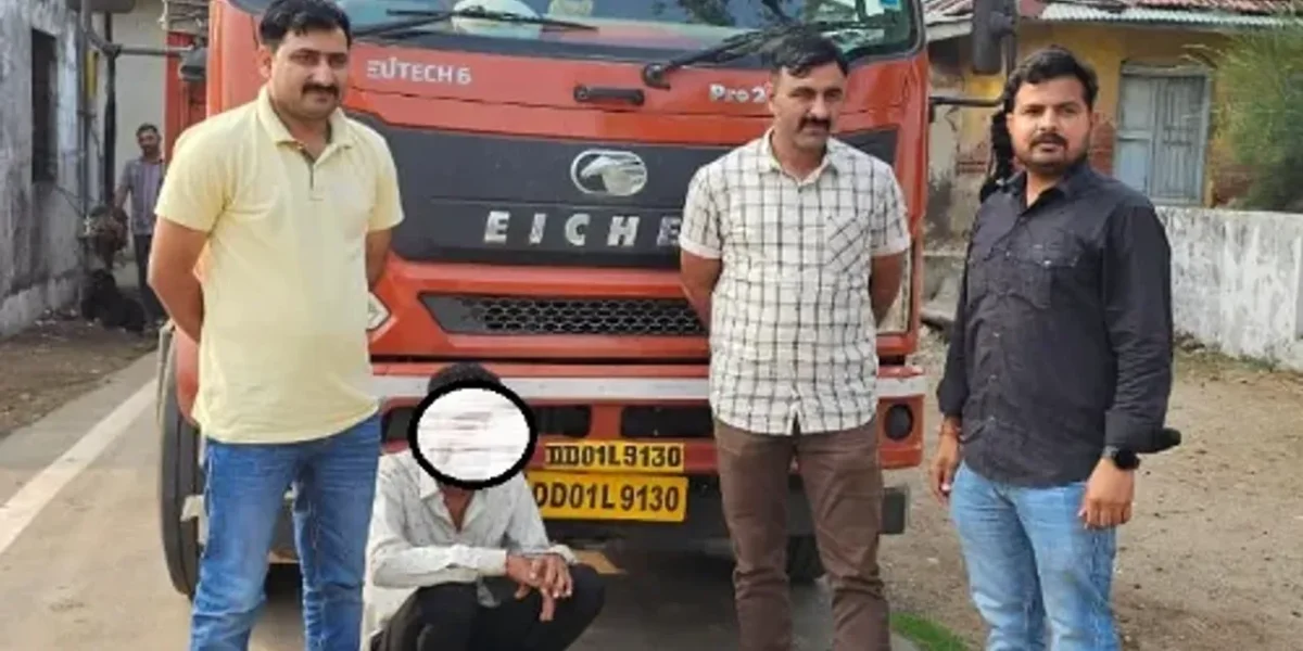 વડોદરા : કરજણના ભરથાણા ટોલ નાકા પાસેથી પોલીસે રૂ. 11 લાખ ઉપરાંતનો દારૂ ઝડપી પાડ્યો…