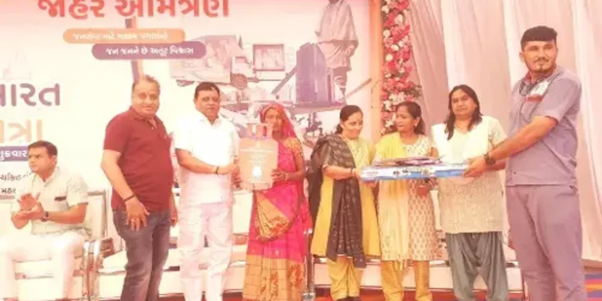ઉમરેઠ નગરપાલિકા દ્વારા વિકસિત ભારત સંકલ્પ યાત્રા અંતર્ગત સરકારી યોજનાના લાભાર્થીઓ માટે કાર્યક્રમ યોજાયો.