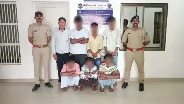 નવસારી : ગામડાઓમાં ખેતીના સાધનોની ચોરી કરતી ગેંગને ગ્રામ્ય પોલીસે ઝડપી પાડયા, 7 લાખ રૂપિયાનો મુદ્દામાલ કર્યો કબજે