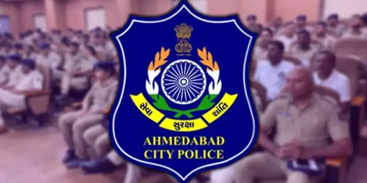 અમદાવાદ: એક જ ઝાટકે 1400થી વધુ પોલીસ કોન્સ્ટેબલની બદલી,પોલીસ બેડામાં ફફડાટ
