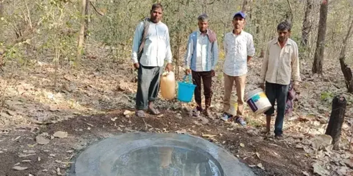 ડાંગ : ધોમધખતા ઉનાળામાં વન્યજીવોને પીવાનું પૂરતું પાણી મળે તે માટે વન વિભાગ દ્વારા પુણ્યકાર્ય કરાયું