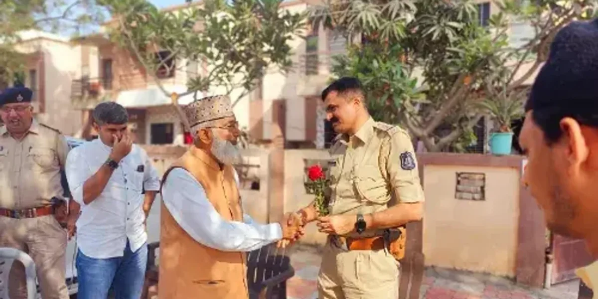 અંકલેશ્વર : રમઝાન ઈદ નિમિત્તે ઈદગાહ ખાતે મુસ્લિમ બિરાદરોએ નમાજ અદા કરી, બંદોબસ્ત બદલ મુસ્લિમ સમાજે માન્યો પોલીસનો આભાર…