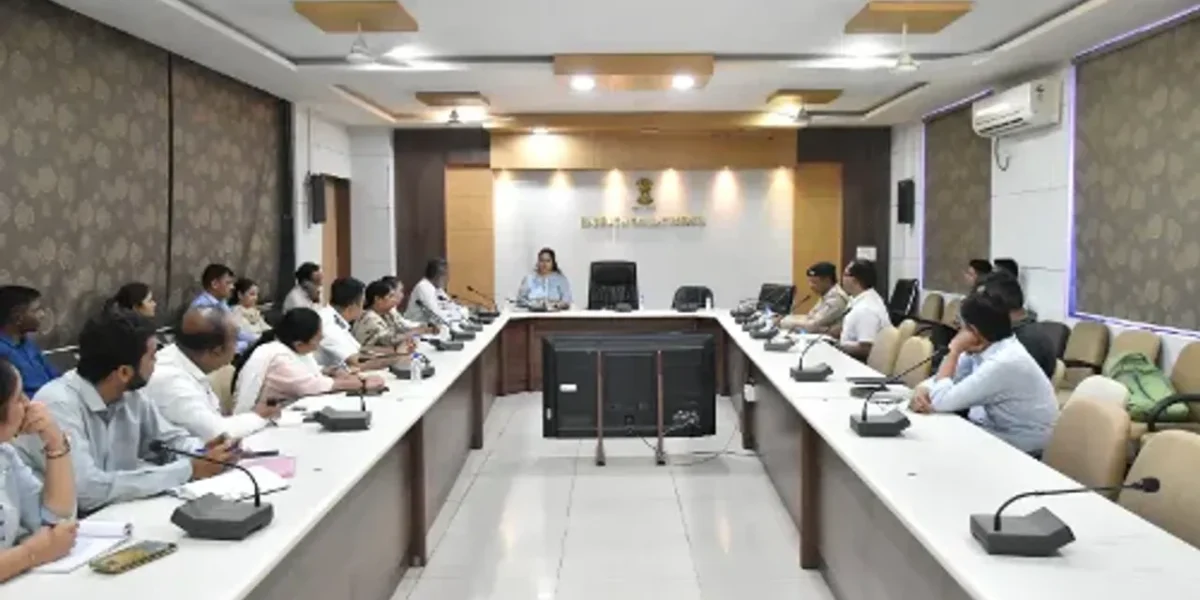 ભરૂચ: પોસ્ટલ બેલેટથી મતદાનના આયોજન અર્થે તંત્રના અધિકારીઓની બેઠક મળી