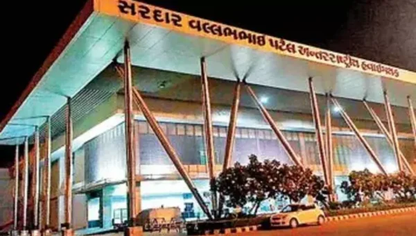 અમદાવાદ એરપોર્ટને બોમ્બથી ઉડાવી દેવાની મળી ધમકી, મુસાફરોનું સઘન ચેકિંગ શરૂ કરાયું