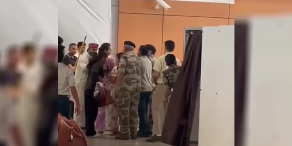 ચંદીગઢ એરપોર્ટ પર CISF મહિલા સૈનિકે કંગના રનૌતને લાફો માર્યો
