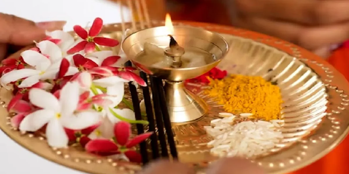 ભગવાનની આરતી કરીએ તો છીએ, જાણો આરતીનું મહત્વ..