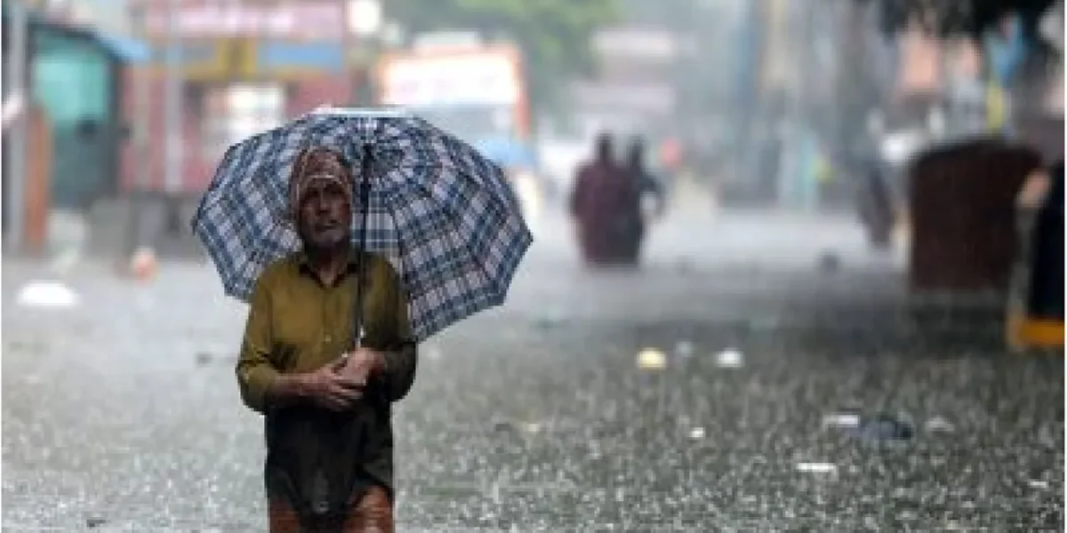 વહેલી સવારથી જ દિલ્હીમાં વરસાદની હેલી