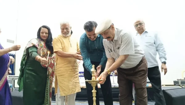 Blog : Rushi Dave “बड़ी लम्बी जुदाई” લાજવાબ.