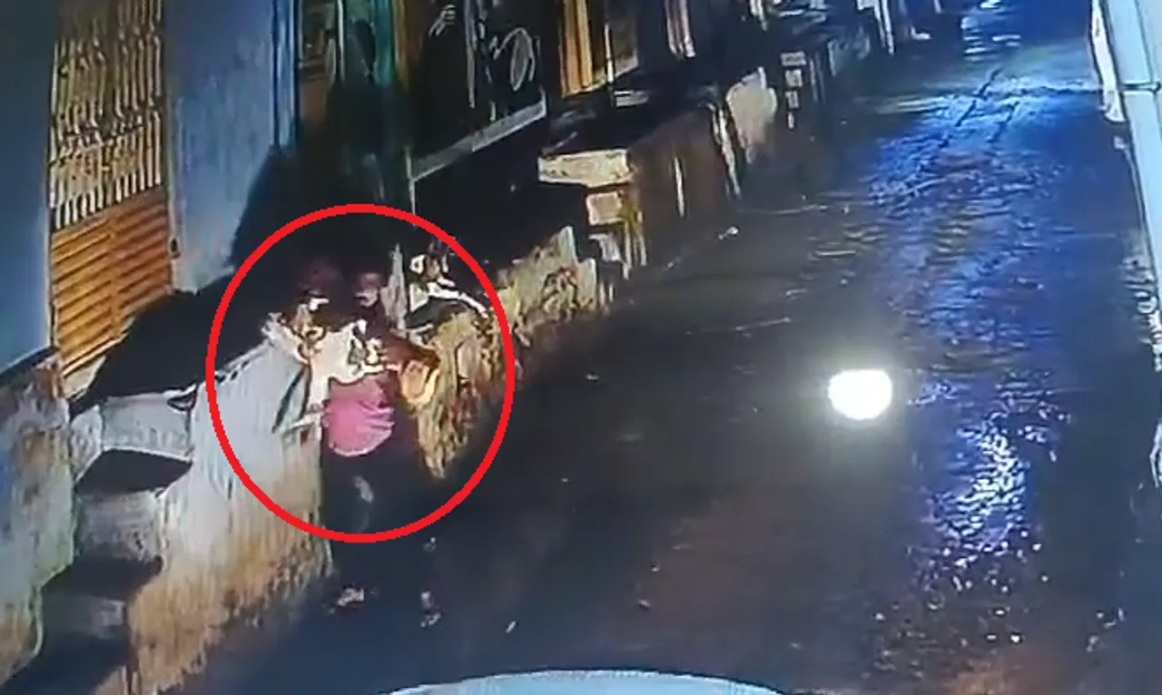 બકરા ચોરી કરવા આવેલ શખ્સો CCTVમાં કેદ