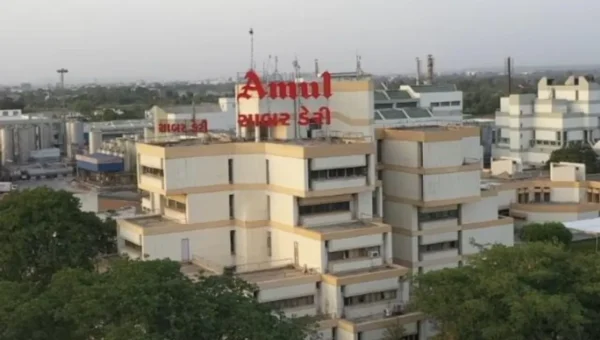 સાબર ડેરીનો મોટો નિર્ણય, સાડા ત્રણ લાખ પશુપાલકોને લાભ મળશે