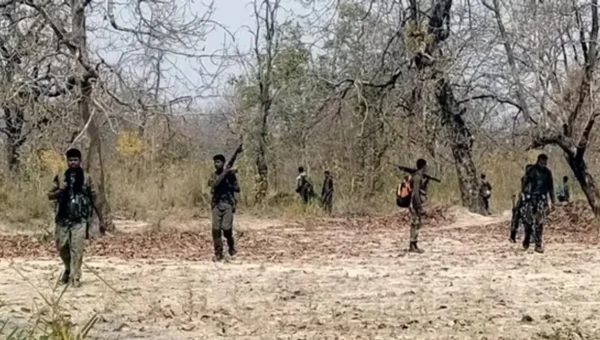 છત્તીસગઢમાં નક્સલી હુમલામાં બે જવાન શહીદ