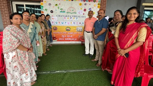 અંકલેશ્વર : ભારત વિકાસ પરિષદ દ્વારા ગુરુપૂર્ણિમાની ઉજવણી અંતર્ગત “ગુરુવંદન છાત્ર અભિનંદન” કાર્યક્રમ યોજાયો…