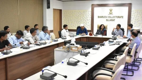 ભરૂચ: પ્રભારી સચિવ શાહમીના હુસૈનની અધ્યક્ષતામાં તંત્રની કામગીરી બાબતે સમીક્ષા બેઠક યોજાય