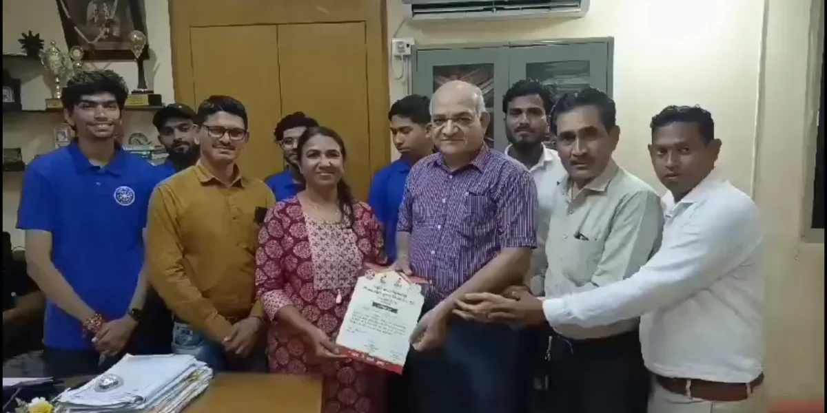 ભરૂચ: જેપી કોલેજને NSSમાં ઉત્કૃષ્ટ કાર્ય માટે VNSGU દ્વારા સન્માનપત્ર આપી બહુમાન કરાયું