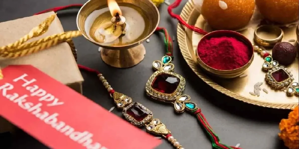 રક્ષાબંધનની ઉજવણી કેવી રીતે શરૂ થઈ? તેની વાર્તા મુઘલ બાદશાહ હુમાયુ સાથે પણ જોડાયેલી છે.