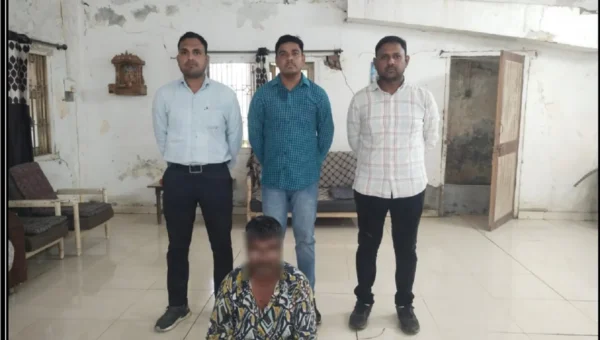 ભરૂચ: ચોરીના ગુનામાં ફરાર આરોપી 18 વર્ષે ઝડપાયો, મુસ્લિમ નામ ધારણ કરી રહેતો હતો !