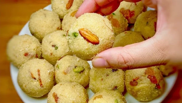 ખાંડ વગર બનાવો આ સ્વાદિષ્ટ લાડુ, ડાયાબિટીસના દર્દીઓ માટે દવાથી ઓછા નથી