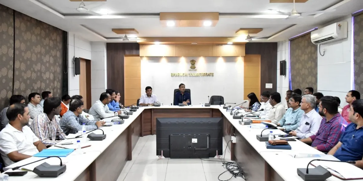 ભરૂચ: કલેકટર તુષાર સુમેરાના અધ્યક્ષ સ્થાને જળ શકિત અભિયાન – Catch The Rain-૨૦૨૪  અંતર્ગત બેઠક યોજાય