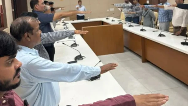 વડોદરા : રાષ્ટ્રીય એકતા દિવસની ઉજવણીના ભાગરૂપે કર્મયોગીઓએ શપથ ગ્રહણ કર્યા.