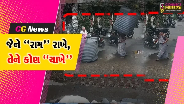 સુરત : ડીંડોલીની માનસી રેસિડેન્સીમાં પાણીની ટાંકી મહિલાના માથે પડી, મહિલાનો ચમત્કારિક બચાવ CCTVમાં કેદ