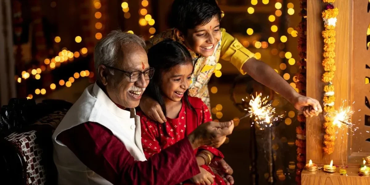 દિવાળી દરમિયાન ફટાકડા કે દીવાથી હાથ બળી જાય તો આ વસ્તુઓથી તરત રાહત મળે.
