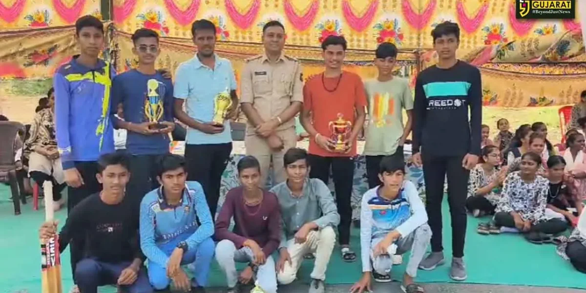 ભરૂચ: જંબુસર પોલીસ દ્વારા નવયુગ વિદ્યાલયમાં રમતોત્સવનું કરાયું આયોજન