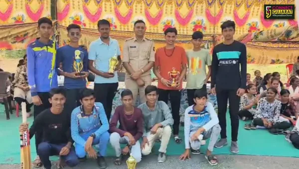 ભરૂચ: જંબુસર પોલીસ દ્વારા નવયુગ વિદ્યાલયમાં રમતોત્સવનું કરાયું આયોજન