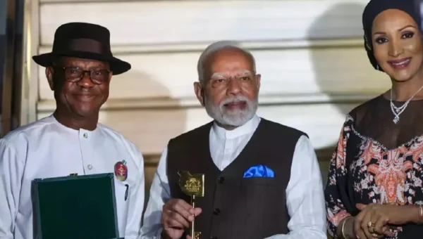 PM મોદી પ્રથમ વખત નાઇજિરિયા પહોંચ્યા, ભવ્ય સ્વાગત કરાયુ