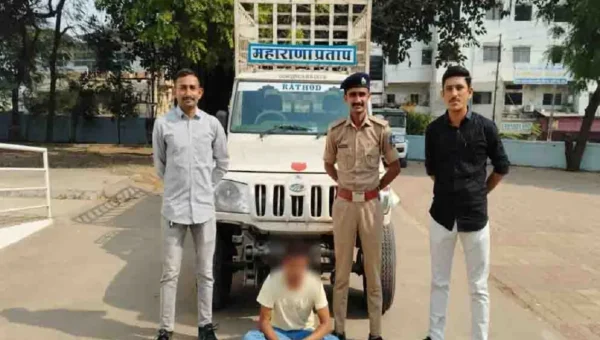 ભરૂચ : પેટ્રોલ પંપ પર ડીઝલ પુરાવ્યા બાદ છેતરપિંડી અને ચોરી કરનાર આરોપીની પોલીસે ધરપકડ કરી