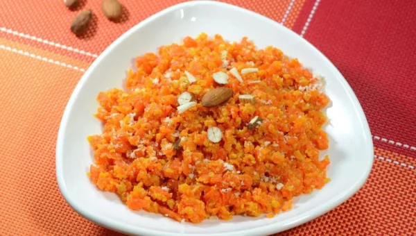 આ રીતે ઘરે જ બનાવો ગાજરનો હલવો, દરેક લોકો કરશે સ્વાદના વખાણ