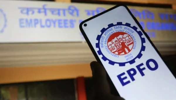 ATMમાંથી PFના પૈસા ઉપાડવા માટે વિશેષ કાર્ડ ઉપલબ્ધ થશે, PF નોમિની પણ પૈસા ઉપાડી શકશે