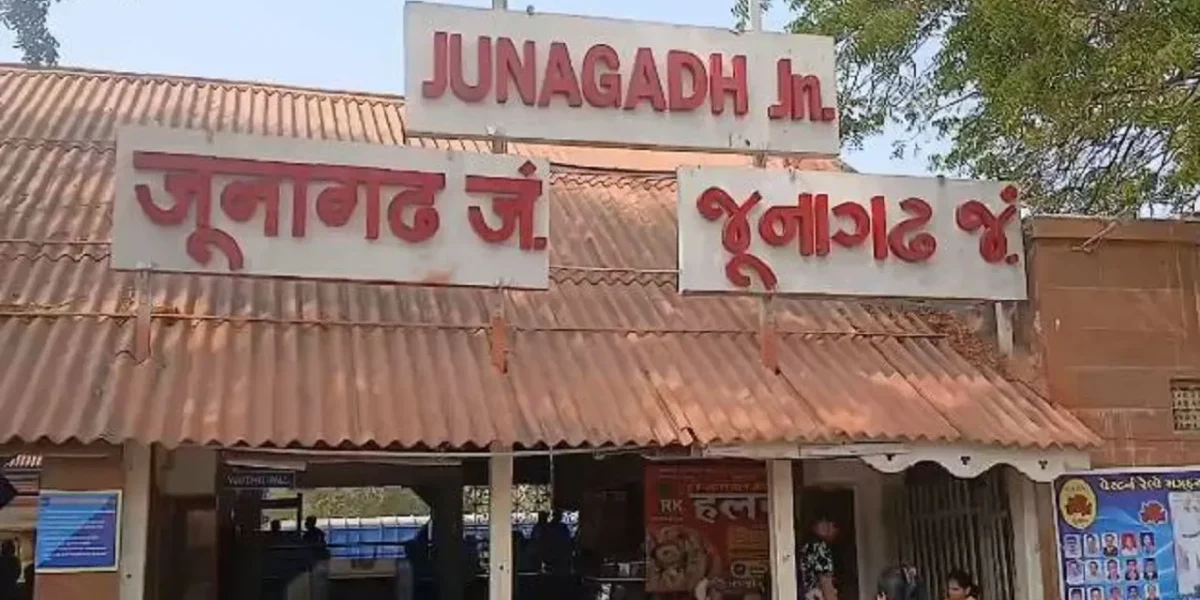 જુનાગઢવાસીઓમાં ખુશીનો માહોલ : મહાકુંભ જતી સ્પેશિયલ ટ્રેનને મળ્યો જુનાગઢ રેલવે સ્ટેશને સ્ટોપ…